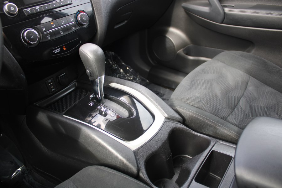 2016 Nissan Rogue AWD 4dr S, available for sale in Plantsville, Connecticut | Auto House of Luxury. Plantsville, Connecticut 2016 Nissan Rogue AWD 4dr S, available for sale in Plantsville, Connecticut | Auto House of Luxury. Plantsville, Connecticut