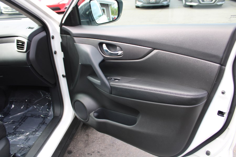 2016 Nissan Rogue AWD 4dr S, available for sale in Plantsville, Connecticut | Auto House of Luxury. Plantsville, Connecticut 2016 Nissan Rogue AWD 4dr S, available for sale in Plantsville, Connecticut | Auto House of Luxury. Plantsville, Connecticut