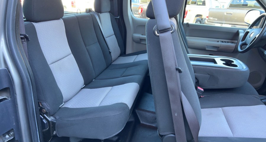Used Chevrolet Silverado 1500 4WD Ext Cab 143.5" LS 2009 | West End Automotive Center. Waterbury, Connecticut Used Chevrolet Silverado 1500 4WD Ext Cab 143.5" LS 2009 | West End Automotive Center. Waterbury, Connecticut