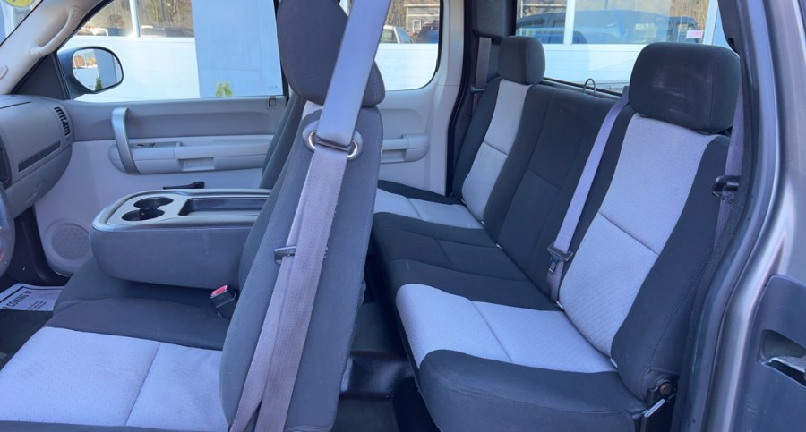 Used Chevrolet Silverado 1500 4WD Ext Cab 143.5" LS 2009 | West End Automotive Center. Waterbury, Connecticut Used Chevrolet Silverado 1500 4WD Ext Cab 143.5" LS 2009 | West End Automotive Center. Waterbury, Connecticut