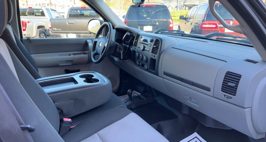 Used Chevrolet Silverado 1500 4WD Ext Cab 143.5" LS 2009 | West End Automotive Center. Waterbury, Connecticut Used Chevrolet Silverado 1500 4WD Ext Cab 143.5" LS 2009 | West End Automotive Center. Waterbury, Connecticut