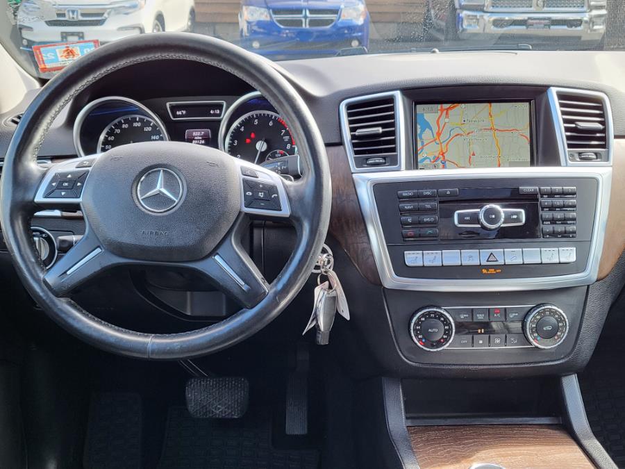 2015 Mercedes-Benz M-Class 4MATIC 4dr ML 350, available for sale in Newark , New Jersey | Champion Used Auto Sales 2. Newark , New Jersey 2015 Mercedes-Benz M-Class 4MATIC 4dr ML 350, available for sale in Newark , New Jersey | Champion Used Auto Sales 2. Newark , New Jersey