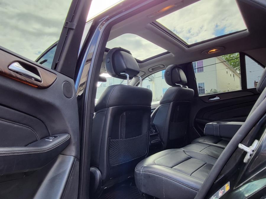 2015 Mercedes-Benz M-Class 4MATIC 4dr ML 350, available for sale in Newark , New Jersey | Champion Used Auto Sales 2. Newark , New Jersey 2015 Mercedes-Benz M-Class 4MATIC 4dr ML 350, available for sale in Newark , New Jersey | Champion Used Auto Sales 2. Newark , New Jersey