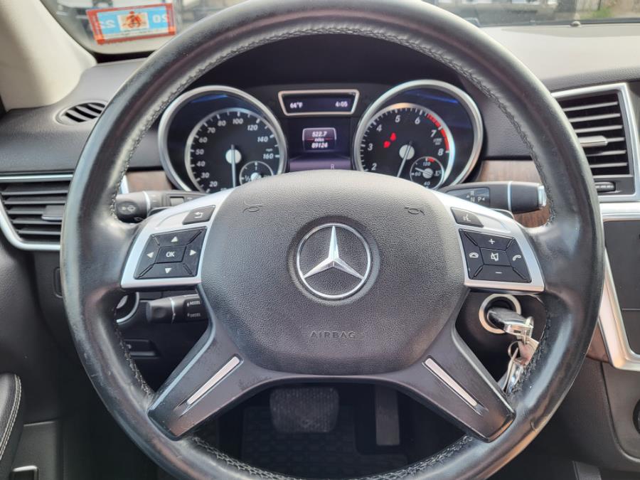 2015 Mercedes-Benz M-Class 4MATIC 4dr ML 350, available for sale in Newark , New Jersey | Champion Used Auto Sales 2. Newark , New Jersey 2015 Mercedes-Benz M-Class 4MATIC 4dr ML 350, available for sale in Newark , New Jersey | Champion Used Auto Sales 2. Newark , New Jersey
