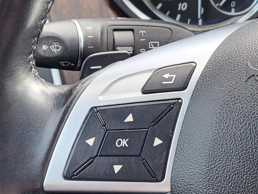 2015 Mercedes-Benz M-Class 4MATIC 4dr ML 350, available for sale in Newark , New Jersey | Champion Used Auto Sales 2. Newark , New Jersey 2015 Mercedes-Benz M-Class 4MATIC 4dr ML 350, available for sale in Newark , New Jersey | Champion Used Auto Sales 2. Newark , New Jersey