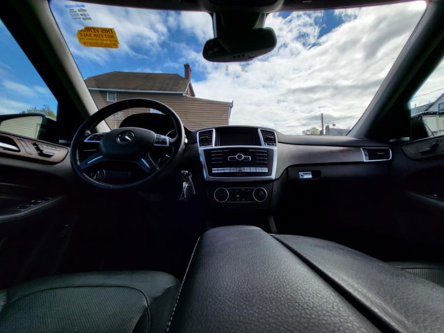 2015 Mercedes-Benz M-Class 4MATIC 4dr ML 350, available for sale in Newark , New Jersey | Champion Used Auto Sales 2. Newark , New Jersey 2015 Mercedes-Benz M-Class 4MATIC 4dr ML 350, available for sale in Newark , New Jersey | Champion Used Auto Sales 2. Newark , New Jersey