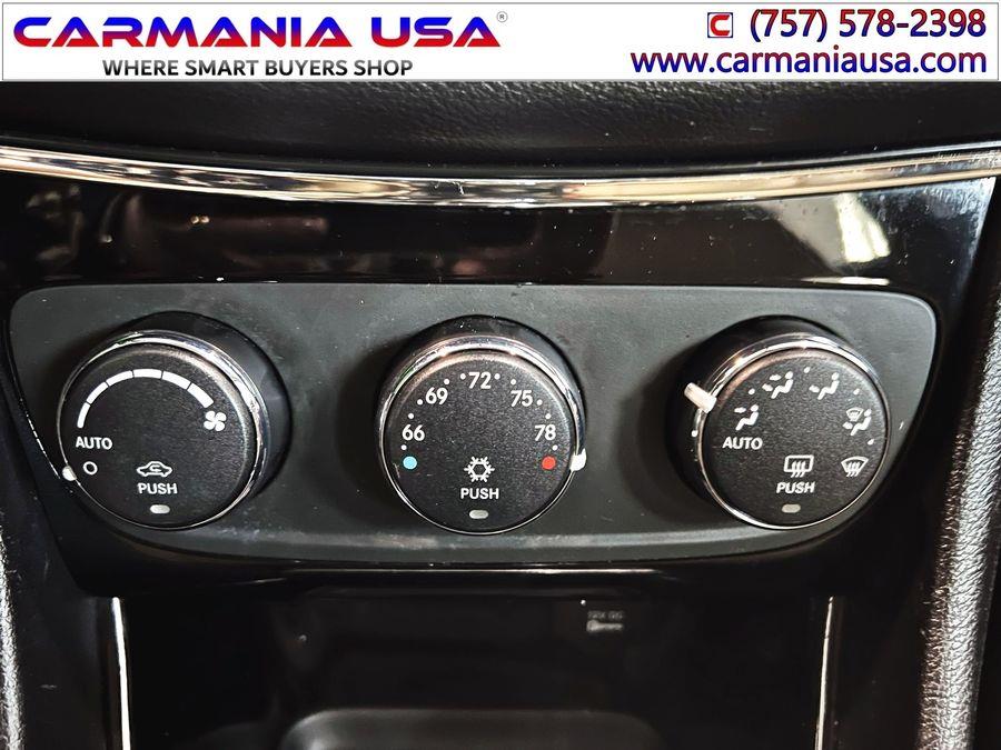 Used Chrysler 200 4dr Sdn Touring 2012 | CARMANIA USA. Chesapeake, Virginia Used Chrysler 200 4dr Sdn Touring 2012 | CARMANIA USA. Chesapeake, Virginia