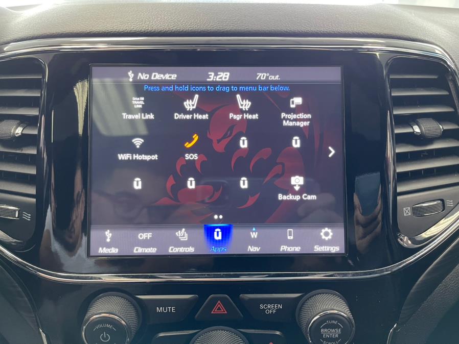 2020 Jeep Grand Cherokee Altitude 4x4, available for sale in Inwood, New York | 5 Towns Drive. Inwood, New York 2020 Jeep Grand Cherokee Altitude 4x4, available for sale in Inwood, New York | 5 Towns Drive. Inwood, New York