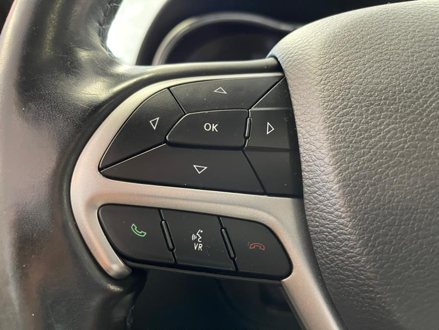 2020 Jeep Grand Cherokee Altitude 4x4, available for sale in Inwood, New York | 5 Towns Drive. Inwood, New York 2020 Jeep Grand Cherokee Altitude 4x4, available for sale in Inwood, New York | 5 Towns Drive. Inwood, New York