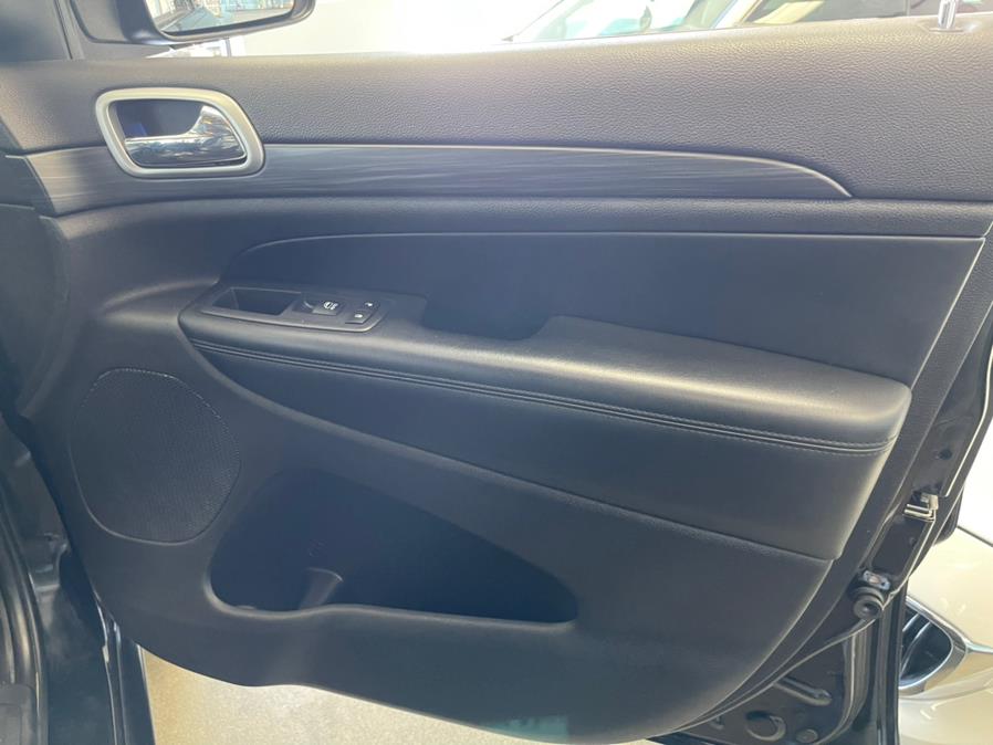 2020 Jeep Grand Cherokee Altitude 4x4, available for sale in Inwood, New York | 5 Towns Drive. Inwood, New York 2020 Jeep Grand Cherokee Altitude 4x4, available for sale in Inwood, New York | 5 Towns Drive. Inwood, New York
