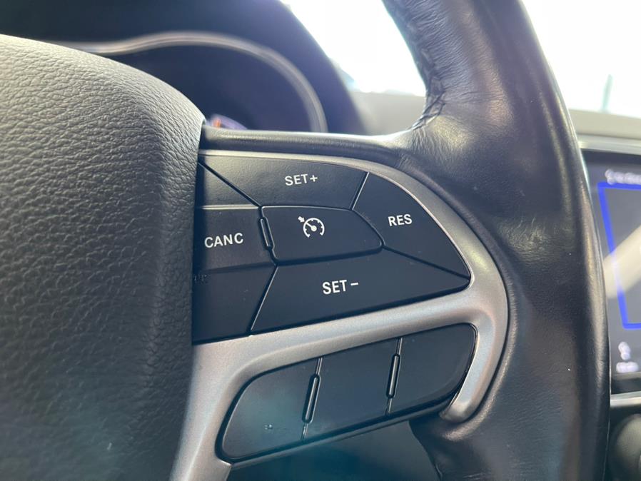 2020 Jeep Grand Cherokee Altitude 4x4, available for sale in Inwood, New York | 5 Towns Drive. Inwood, New York 2020 Jeep Grand Cherokee Altitude 4x4, available for sale in Inwood, New York | 5 Towns Drive. Inwood, New York