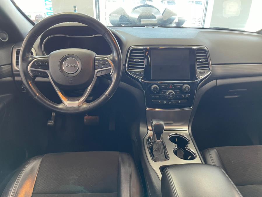 2020 Jeep Grand Cherokee Altitude 4x4, available for sale in Inwood, New York | 5 Towns Drive. Inwood, New York 2020 Jeep Grand Cherokee Altitude 4x4, available for sale in Inwood, New York | 5 Towns Drive. Inwood, New York