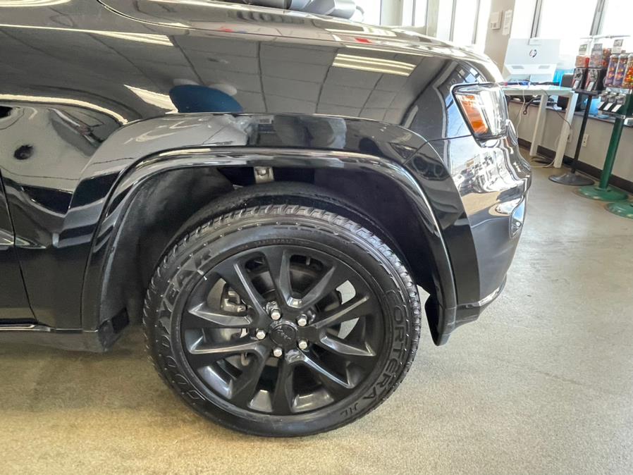 2020 Jeep Grand Cherokee Altitude 4x4, available for sale in Inwood, New York | 5 Towns Drive. Inwood, New York 2020 Jeep Grand Cherokee Altitude 4x4, available for sale in Inwood, New York | 5 Towns Drive. Inwood, New York