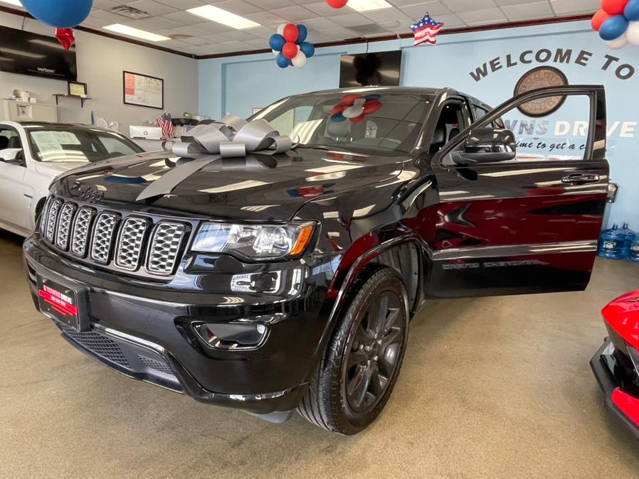 2020 Jeep Grand Cherokee Altitude 4x4, available for sale in Inwood, New York | 5 Towns Drive. Inwood, New York 2020 Jeep Grand Cherokee Altitude 4x4, available for sale in Inwood, New York | 5 Towns Drive. Inwood, New York
