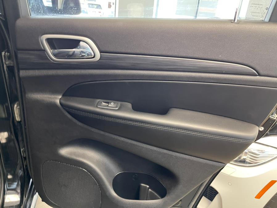 2020 Jeep Grand Cherokee Altitude 4x4, available for sale in Inwood, New York | 5 Towns Drive. Inwood, New York 2020 Jeep Grand Cherokee Altitude 4x4, available for sale in Inwood, New York | 5 Towns Drive. Inwood, New York