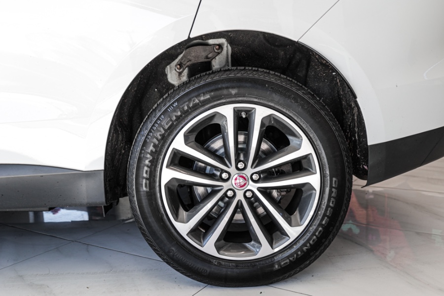 Used Jaguar F-PACE 25t Premium AWD 2019 | 26 Motors Long Island. ELMONT, New York Used Jaguar F-PACE 25t Premium AWD 2019 | 26 Motors Long Island. ELMONT, New York