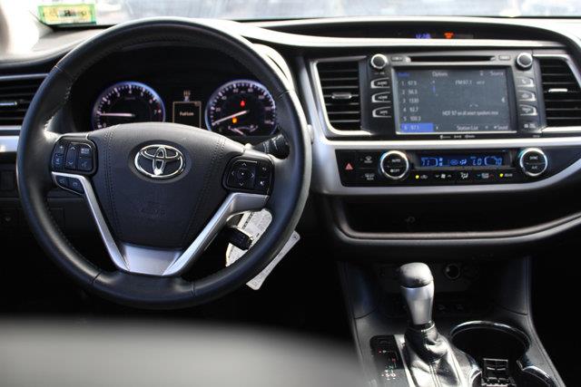Used Toyota Highlander XLE 2016 | NY Luxury Motors. Elmont, New York Used Toyota Highlander XLE 2016 | NY Luxury Motors. Elmont, New York