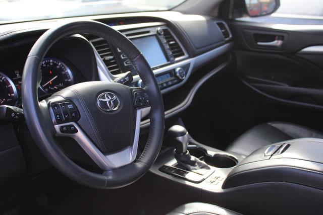 Used Toyota Highlander XLE 2016 | NY Luxury Motors. Elmont, New York Used Toyota Highlander XLE 2016 | NY Luxury Motors. Elmont, New York