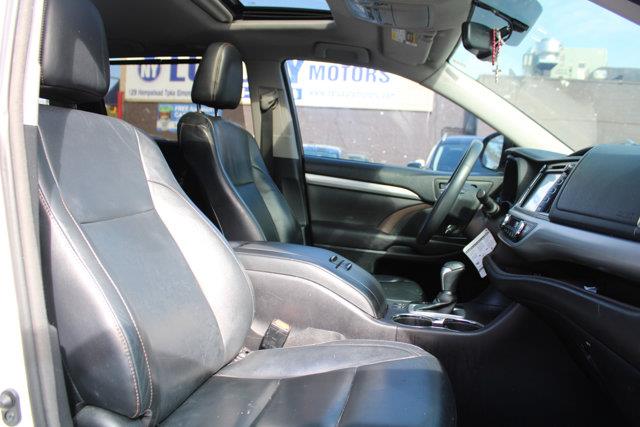 Used Toyota Highlander XLE 2016 | NY Luxury Motors. Elmont, New York Used Toyota Highlander XLE 2016 | NY Luxury Motors. Elmont, New York