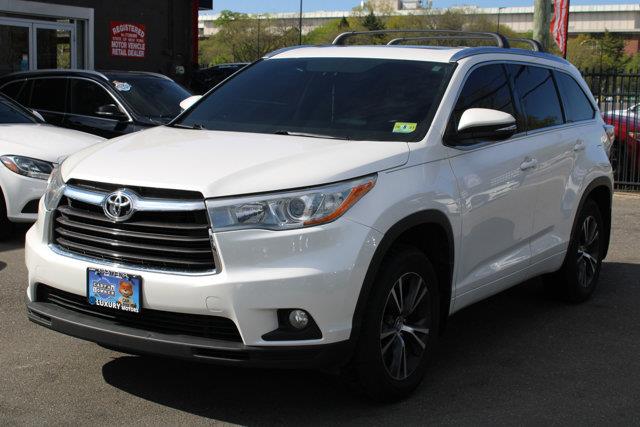 Used Toyota Highlander XLE 2016 | NY Luxury Motors. Elmont, New York Used Toyota Highlander XLE 2016 | NY Luxury Motors. Elmont, New York