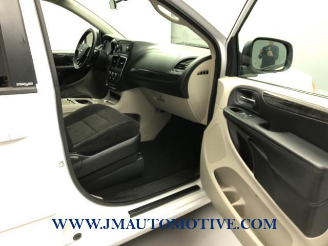 2014 Dodge Grand Caravan 4dr Wgn SXT, available for sale in Naugatuck, Connecticut | J&M Automotive Sls&Svc LLC. Naugatuck, Connecticut 2014 Dodge Grand Caravan 4dr Wgn SXT, available for sale in Naugatuck, Connecticut | J&M Automotive Sls&Svc LLC. Naugatuck, Connecticut