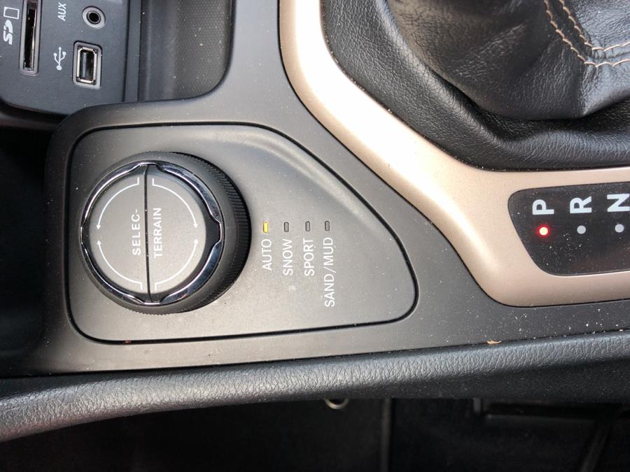 2014 Jeep Cherokee 4WD 4dr Latitude, available for sale in Waterbury, Connecticut | National Auto Brokers, Inc.. Waterbury, Connecticut 2014 Jeep Cherokee 4WD 4dr Latitude, available for sale in Waterbury, Connecticut | National Auto Brokers, Inc.. Waterbury, Connecticut