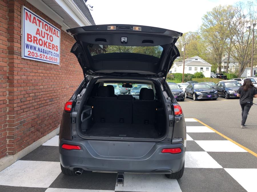 2014 Jeep Cherokee 4WD 4dr Latitude, available for sale in Waterbury, Connecticut | National Auto Brokers, Inc.. Waterbury, Connecticut 2014 Jeep Cherokee 4WD 4dr Latitude, available for sale in Waterbury, Connecticut | National Auto Brokers, Inc.. Waterbury, Connecticut