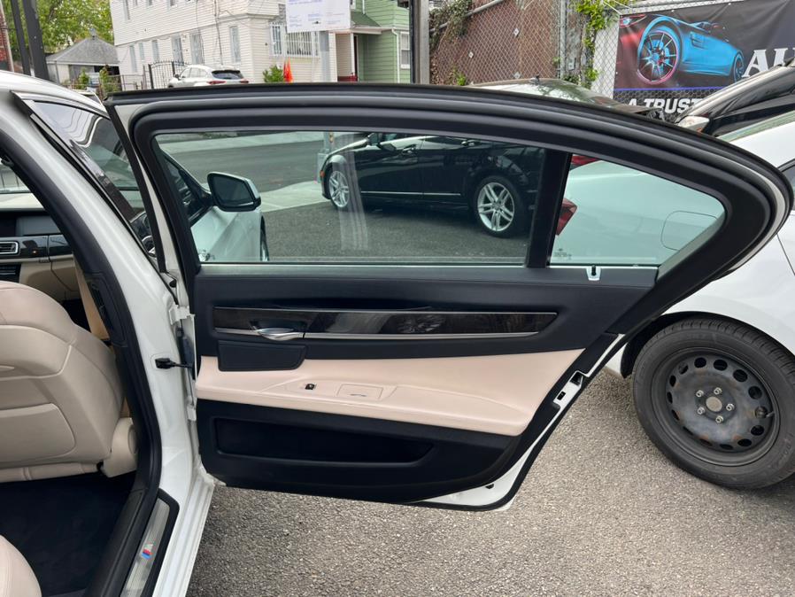 Used BMW 7 Series 4dr Sdn 750Li xDrive AWD 2012 | Sunrise Autoland. Jamaica, New York Used BMW 7 Series 4dr Sdn 750Li xDrive AWD 2012 | Sunrise Autoland. Jamaica, New York