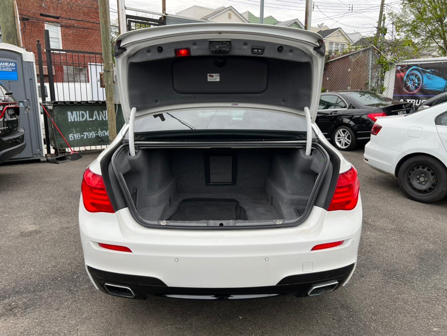 Used BMW 7 Series 4dr Sdn 750Li xDrive AWD 2012 | Sunrise Autoland. Jamaica, New York Used BMW 7 Series 4dr Sdn 750Li xDrive AWD 2012 | Sunrise Autoland. Jamaica, New York