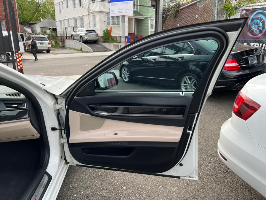 Used BMW 7 Series 4dr Sdn 750Li xDrive AWD 2012 | Sunrise Autoland. Jamaica, New York Used BMW 7 Series 4dr Sdn 750Li xDrive AWD 2012 | Sunrise Autoland. Jamaica, New York