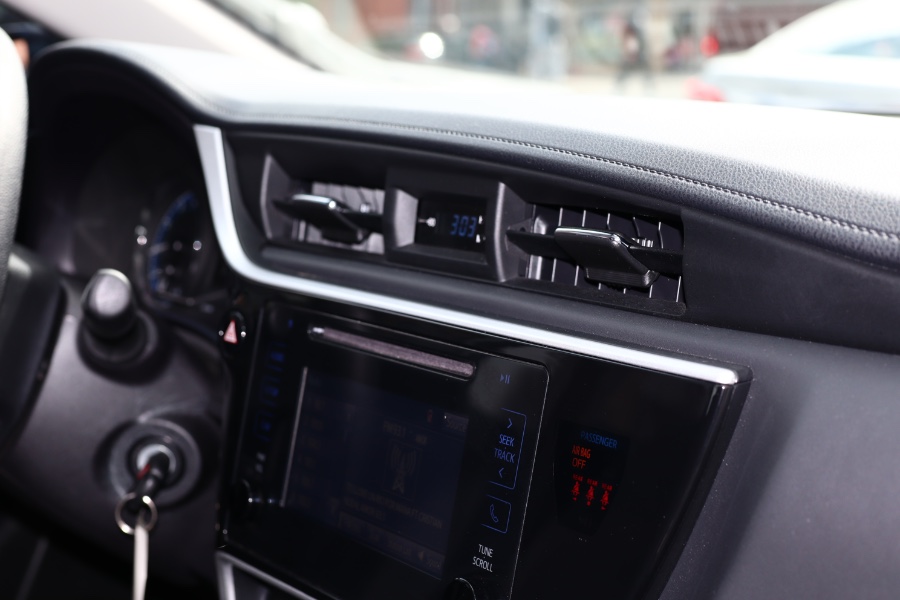 Used Toyota Corolla LE CVT (Natl) 2018 | Hillside Auto Mall Inc.. Jamaica, New York Used Toyota Corolla LE CVT (Natl) 2018 | Hillside Auto Mall Inc.. Jamaica, New York