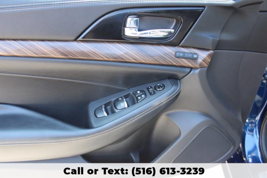 2016 Nissan Maxima 4dr Sdn 3.5 PLATINUM, available for sale in Great Neck, New York | Great Neck Car Buyers & Sellers. Great Neck, New York 2016 Nissan Maxima 4dr Sdn 3.5 PLATINUM, available for sale in Great Neck, New York | Great Neck Car Buyers & Sellers. Great Neck, New York