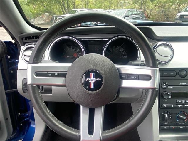 2007 Ford Mustang GT Deluxe, available for sale in Stratford, Connecticut | Wiz Leasing Inc. Stratford, Connecticut 2007 Ford Mustang GT Deluxe, available for sale in Stratford, Connecticut | Wiz Leasing Inc. Stratford, Connecticut