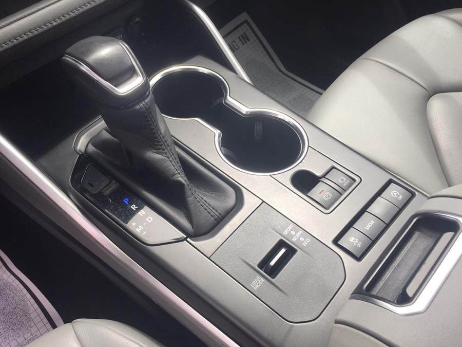 2020 Toyota Highlander XLE, available for sale in Jamaica, New York | Sylhet Motors Inc.. Jamaica, New York 2020 Toyota Highlander XLE, available for sale in Jamaica, New York | Sylhet Motors Inc.. Jamaica, New York