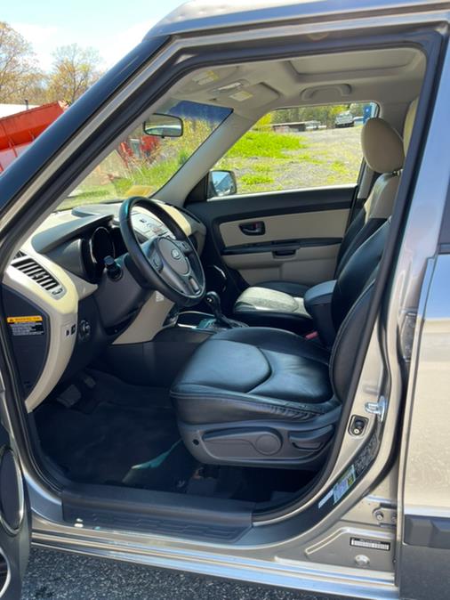 2011 Kia Soul 5dr Wgn Auto +, available for sale in Ashland, Massachusetts | New Beginning Auto Service Inc. Ashland, Massachusetts 2011 Kia Soul 5dr Wgn Auto +, available for sale in Ashland, Massachusetts | New Beginning Auto Service Inc. Ashland, Massachusetts