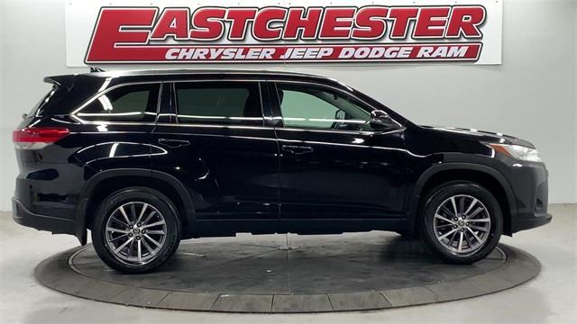 Used Toyota Highlander XLE 2019 | Eastchester Motor Cars. Bronx, New York Used Toyota Highlander XLE 2019 | Eastchester Motor Cars. Bronx, New York