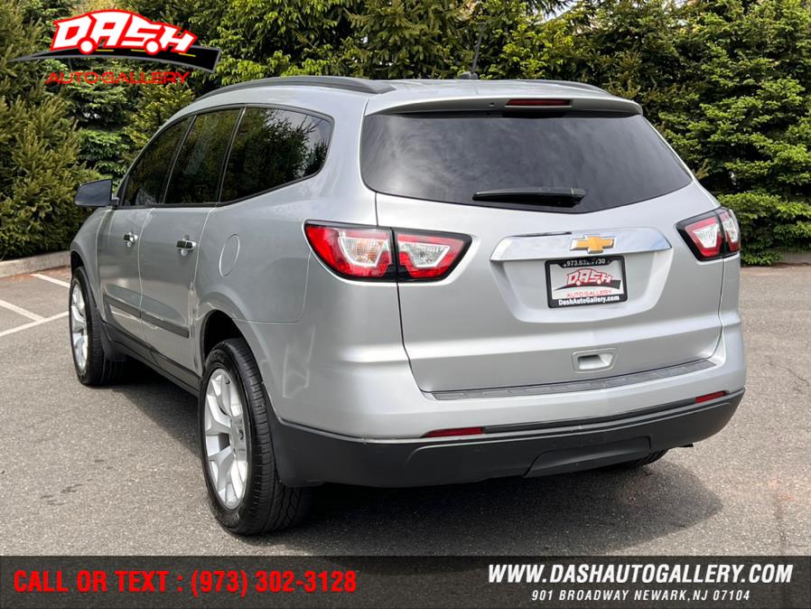 2015 Chevrolet Traverse AWD 4dr LS, available for sale in Newark, New Jersey | Dash Auto Gallery Inc.. Newark, New Jersey 2015 Chevrolet Traverse AWD 4dr LS, available for sale in Newark, New Jersey | Dash Auto Gallery Inc.. Newark, New Jersey