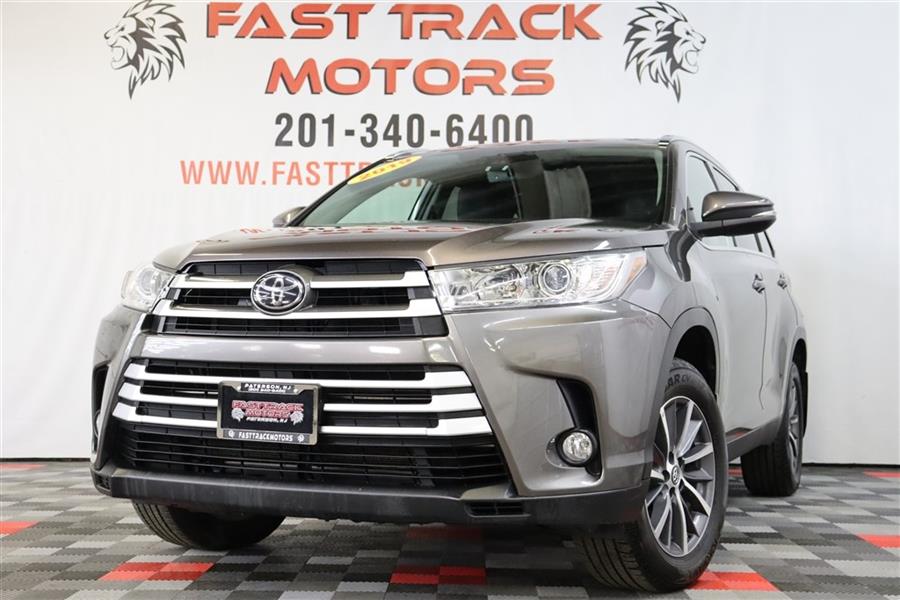 Used Toyota Highlander XLE 2019 | Fast Track Motors. Paterson, New Jersey Used Toyota Highlander XLE 2019 | Fast Track Motors. Paterson, New Jersey