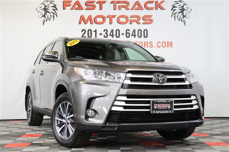 Used Toyota Highlander XLE 2019 | Fast Track Motors. Paterson, New Jersey Used Toyota Highlander XLE 2019 | Fast Track Motors. Paterson, New Jersey