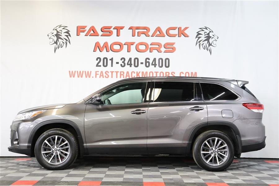 Used Toyota Highlander XLE 2019 | Fast Track Motors. Paterson, New Jersey Used Toyota Highlander XLE 2019 | Fast Track Motors. Paterson, New Jersey