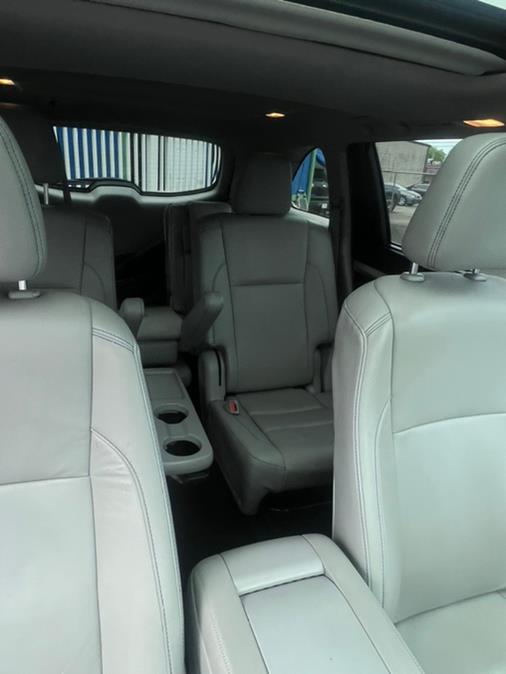 Used Toyota Highlander XLE V6 AWD (Natl) 2019 | NJ Used Cars Center. Irvington, New Jersey Used Toyota Highlander XLE V6 AWD (Natl) 2019 | NJ Used Cars Center. Irvington, New Jersey