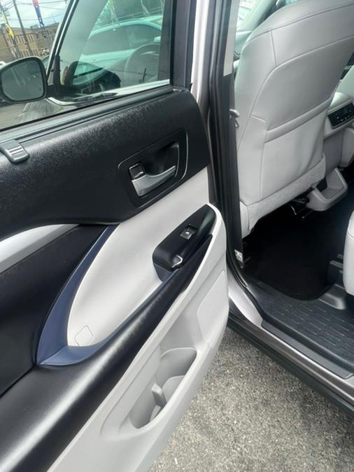 Used Toyota Highlander XLE V6 AWD (Natl) 2019 | NJ Used Cars Center. Irvington, New Jersey Used Toyota Highlander XLE V6 AWD (Natl) 2019 | NJ Used Cars Center. Irvington, New Jersey