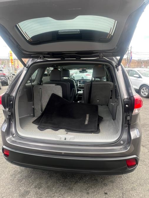 Used Toyota Highlander XLE V6 AWD (Natl) 2019 | NJ Used Cars Center. Irvington, New Jersey Used Toyota Highlander XLE V6 AWD (Natl) 2019 | NJ Used Cars Center. Irvington, New Jersey