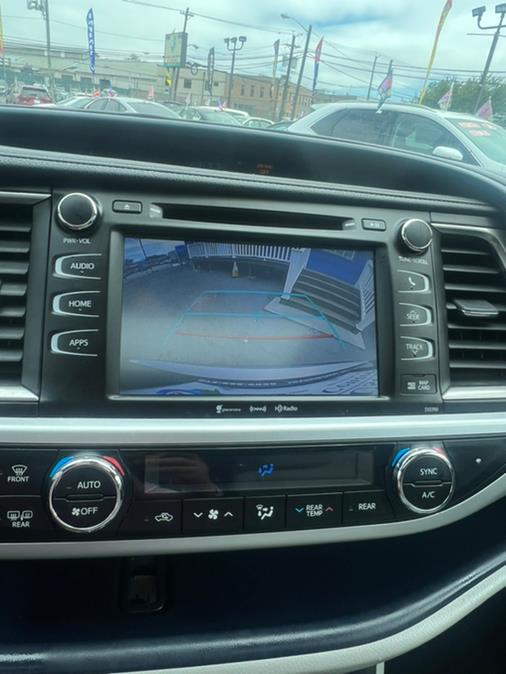 Used Toyota Highlander XLE V6 AWD (Natl) 2019 | NJ Used Cars Center. Irvington, New Jersey Used Toyota Highlander XLE V6 AWD (Natl) 2019 | NJ Used Cars Center. Irvington, New Jersey