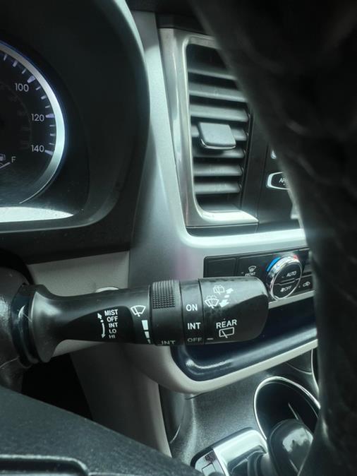 Used Toyota Highlander XLE V6 AWD (Natl) 2019 | NJ Used Cars Center. Irvington, New Jersey Used Toyota Highlander XLE V6 AWD (Natl) 2019 | NJ Used Cars Center. Irvington, New Jersey