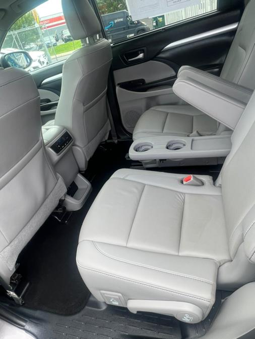 Used Toyota Highlander XLE V6 AWD (Natl) 2019 | NJ Used Cars Center. Irvington, New Jersey Used Toyota Highlander XLE V6 AWD (Natl) 2019 | NJ Used Cars Center. Irvington, New Jersey