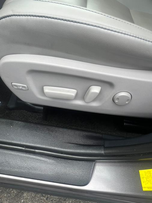 Used Toyota Highlander XLE V6 AWD (Natl) 2019 | NJ Used Cars Center. Irvington, New Jersey Used Toyota Highlander XLE V6 AWD (Natl) 2019 | NJ Used Cars Center. Irvington, New Jersey