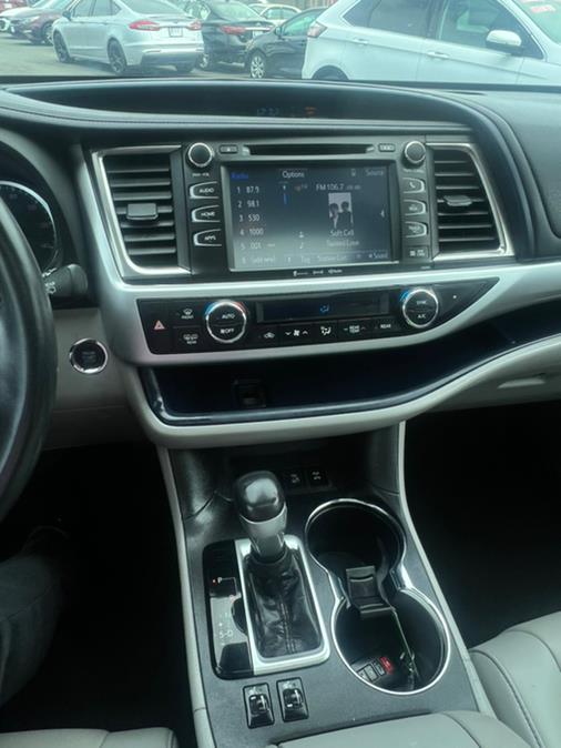 Used Toyota Highlander XLE V6 AWD (Natl) 2019 | NJ Used Cars Center. Irvington, New Jersey Used Toyota Highlander XLE V6 AWD (Natl) 2019 | NJ Used Cars Center. Irvington, New Jersey