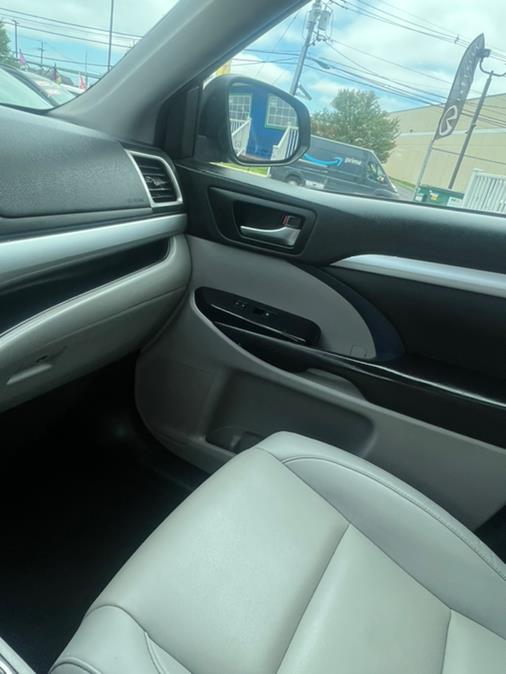 Used Toyota Highlander XLE V6 AWD (Natl) 2019 | NJ Used Cars Center. Irvington, New Jersey Used Toyota Highlander XLE V6 AWD (Natl) 2019 | NJ Used Cars Center. Irvington, New Jersey