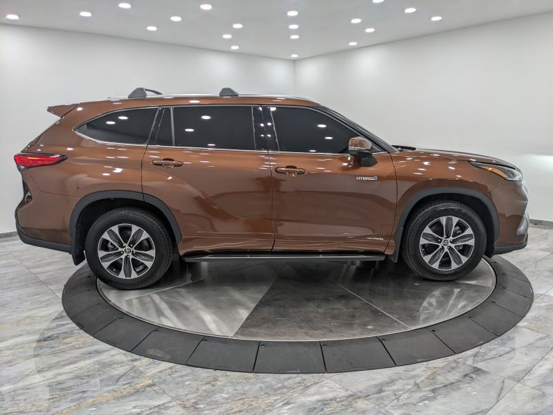 Used Toyota Highlander Hybrid XLE 2021 | Car Revolution. Maple Shade, New Jersey Used Toyota Highlander Hybrid XLE 2021 | Car Revolution. Maple Shade, New Jersey